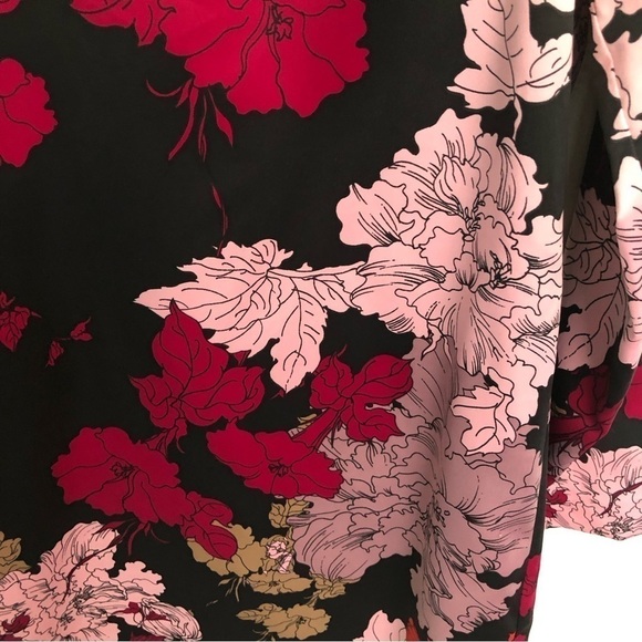 1. State Floral Long Sleeve Shift - Picture 7 of 11